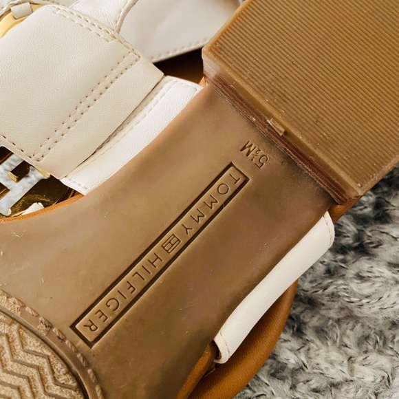 Sandals - Picture 2 of 3